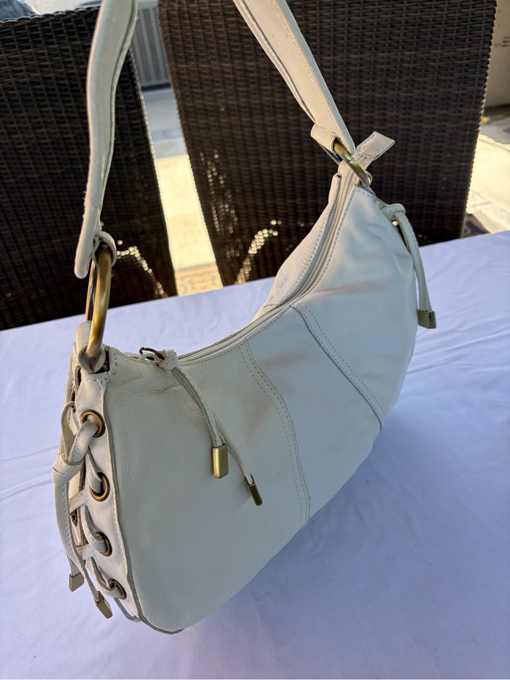 Kenneth Cole White Shoulder Bag